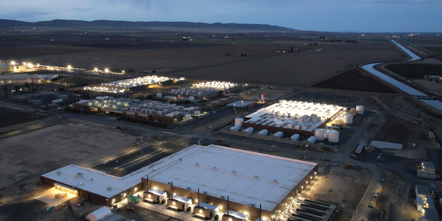 Sabey's Quincy Data Center aerial view at dusk
