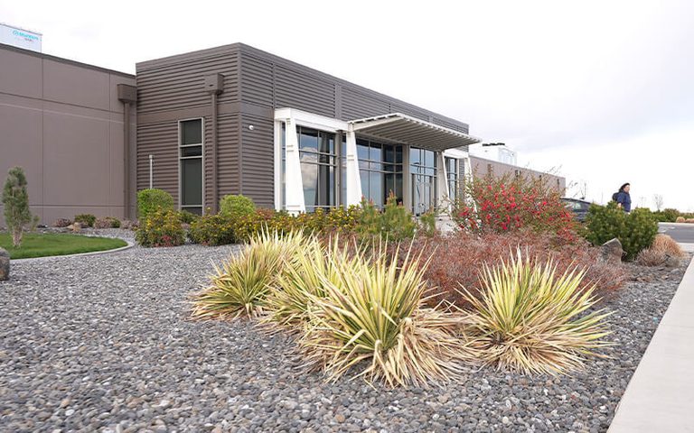 Establishing shot of Sabey's Quincy, WA data center facility
